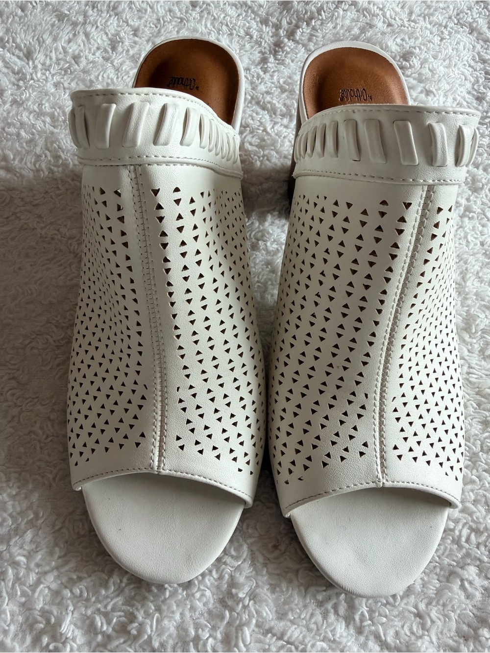 🛍️ Sonoma Vitalize Ortholite Women’s White Sandals
